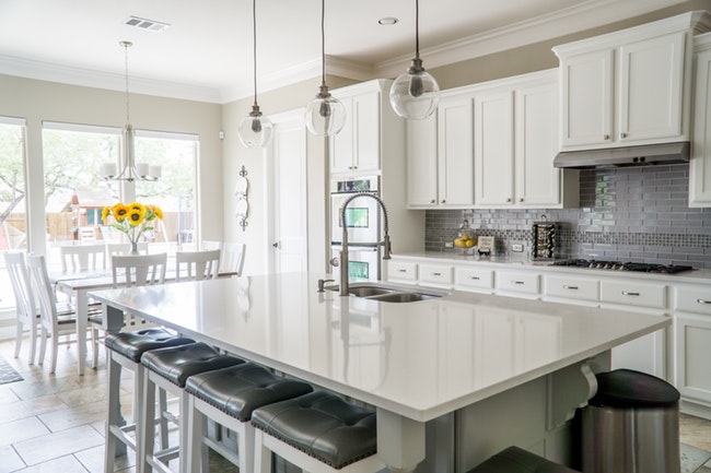 5 Must-Haves for Your Kitchen Island - Hawaii Home + Remodeling